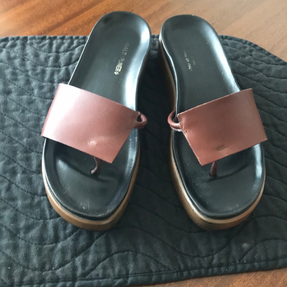 Brown leather Donald Pliner clogs